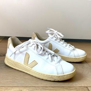 Veja T3 White and Cream Sneakers